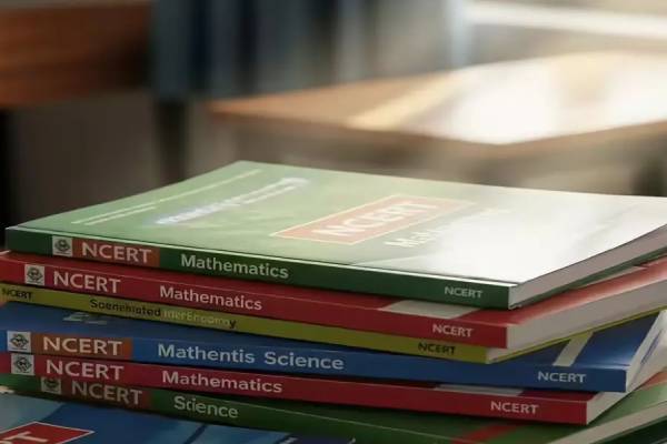 NCERT का नया सिलेबस, 9वीं की किताब से संविधान प्रस्तावना गायब और ‘इमरजेंसी’ की एंट्री, विपक्षी दलों ने बोला हमला