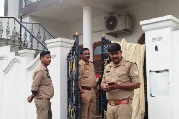 राम मंदिर चढ़ावा चोरी में अब ताबड़तोड़ छापेमारी, सभी आठ आरोपियों के घर पहुंचीं पुलिस टीमें, अब तक 80 लाख बरामद