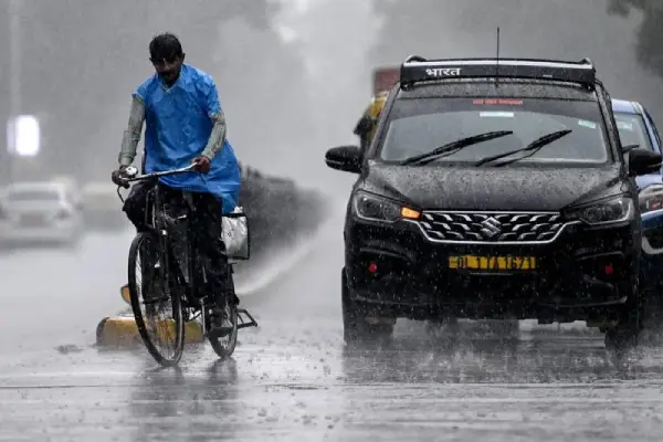 देश में मानसून ने फिर पकड़ी रफ्तार, IMD ने जारी किया 23 राज्यों में अलर्ट; जानें मौसम का हाल