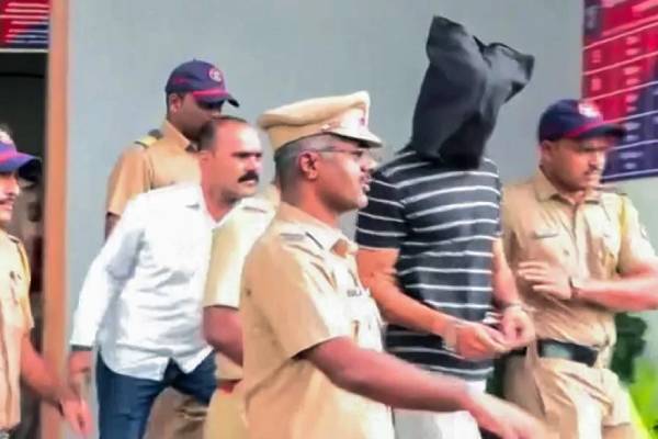 ‘बस आज की रात है जिंदगी…’ सिया-केतन के 2 वीडियो ने खींचा लोगों का ध्यान? लोहागढ़ किले में फिर दोहराया केतन की मौत का मंजर