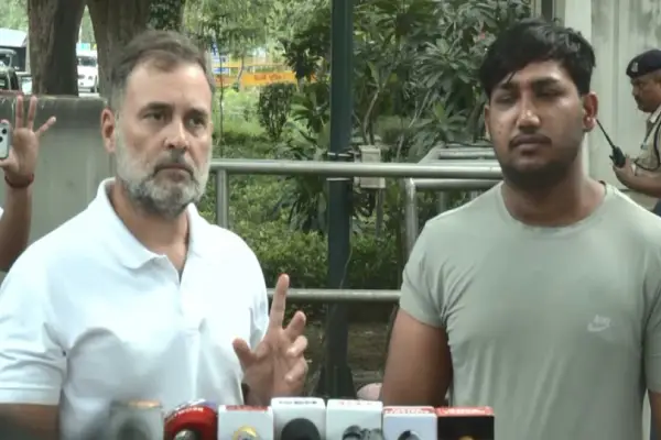 राहुल गांधी का दावा, प्रदर्शन में युवक पर चलाई गई पैलेट गन, धर्मेंद्र प्रधान ‘क्रिमिनल शिक्षा मंत्री’