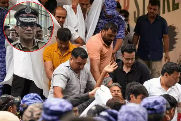 बिना वर्दी की पुलिस, सीक्रेट ऑपरेशन… नए पुलिस कमिश्नर के आते ही जंतर-मंतर से ऐसे हटाए गए सोनम वांगचुक